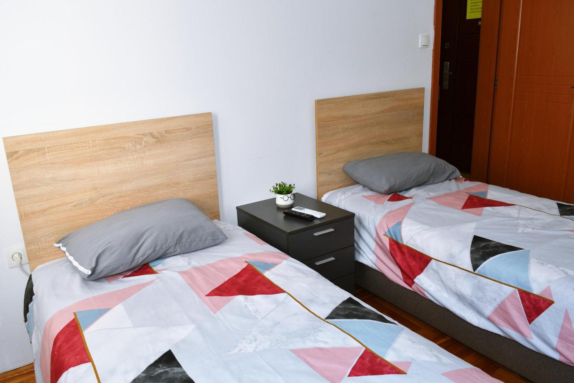 Guest House Sani Скоп'є Екстер'єр фото