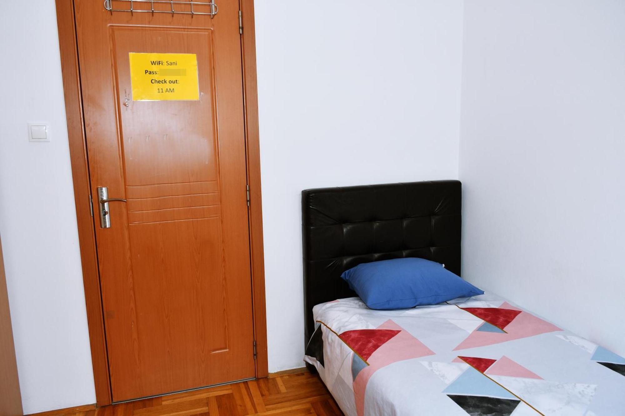 Guest House Sani Скоп'є Екстер'єр фото