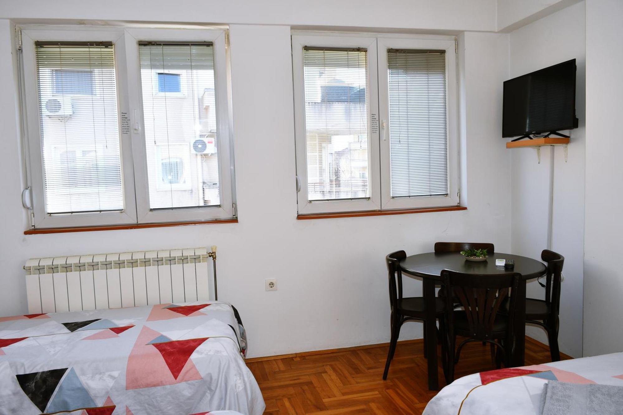 Guest House Sani Скоп'є Екстер'єр фото