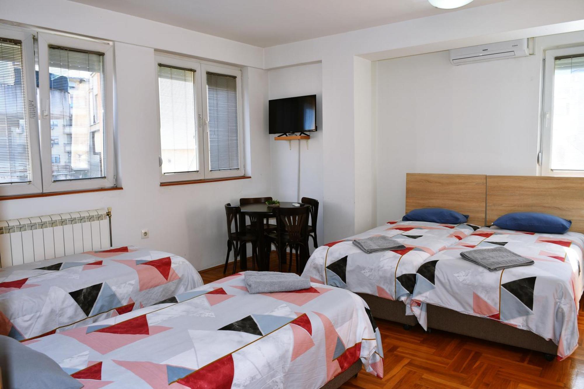 Guest House Sani Скоп'є Екстер'єр фото