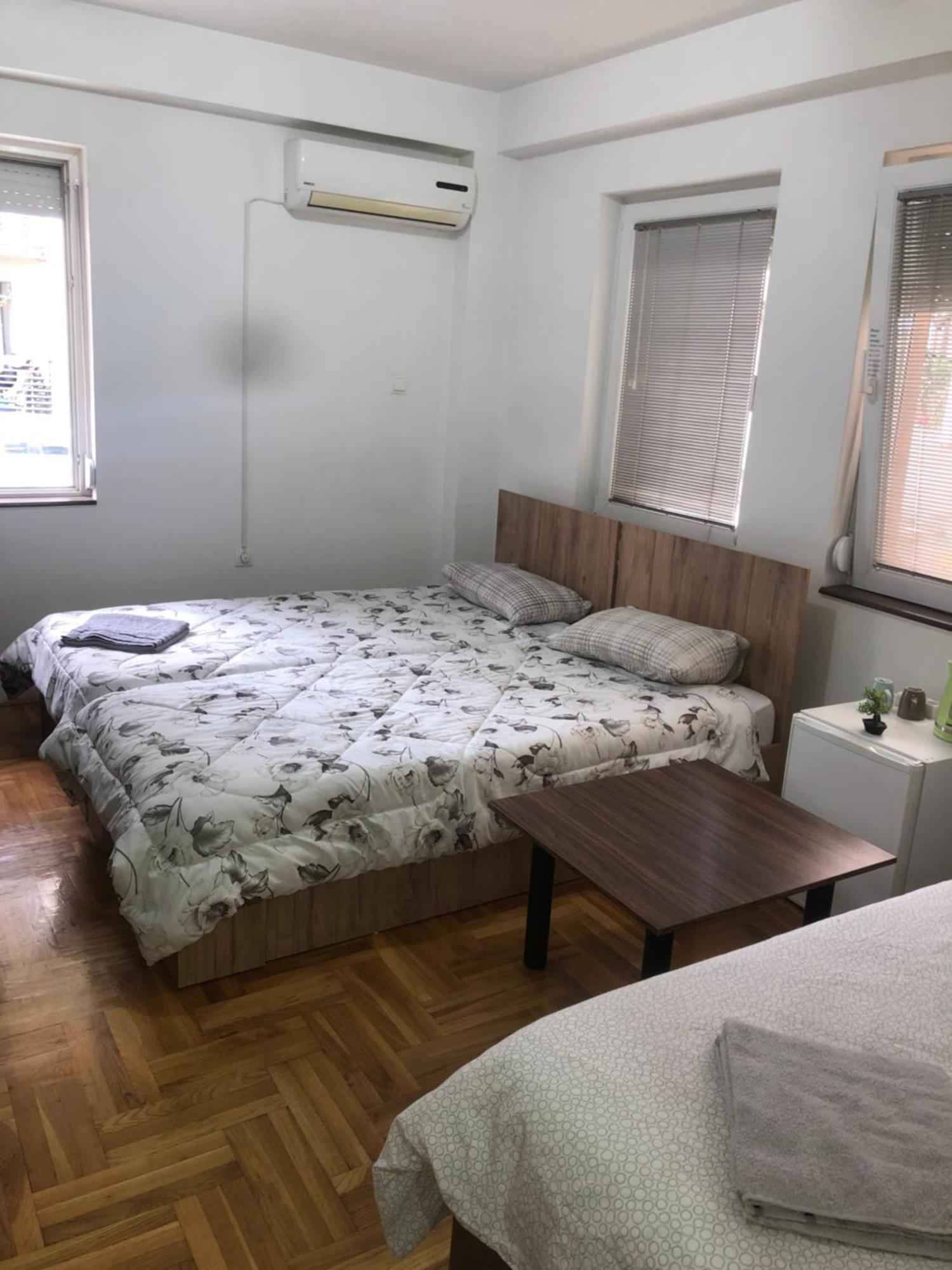 Guest House Sani Скоп'є Екстер'єр фото