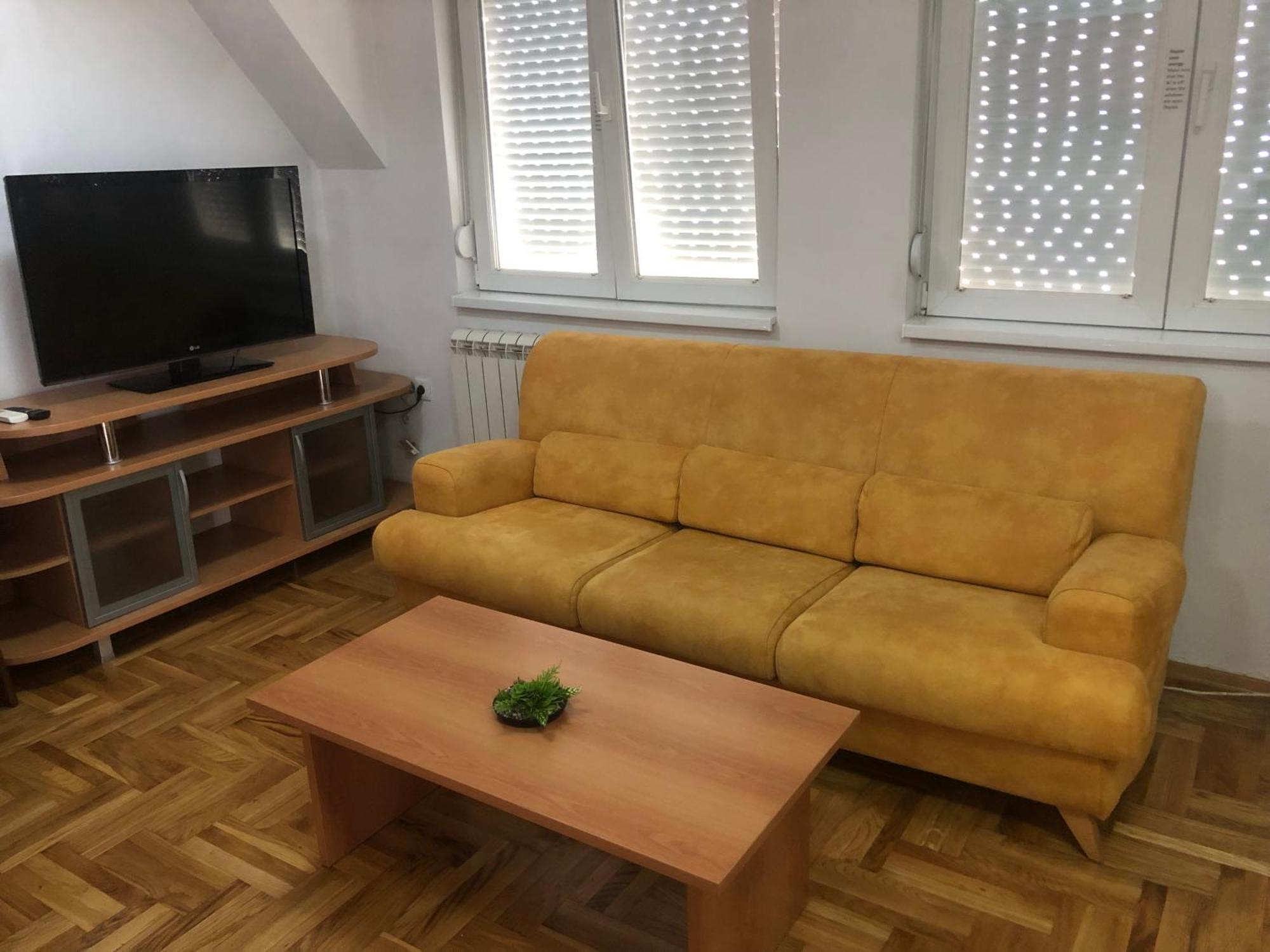 Guest House Sani Скоп'є Екстер'єр фото